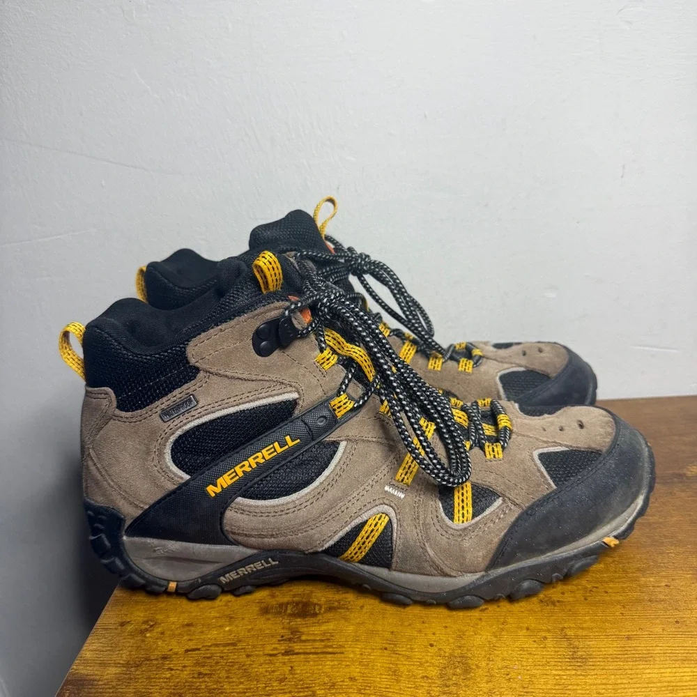 Merrell Gunsmoke Yokota Trail Mid Hiking Boots Mens Size 11 Brown J063015